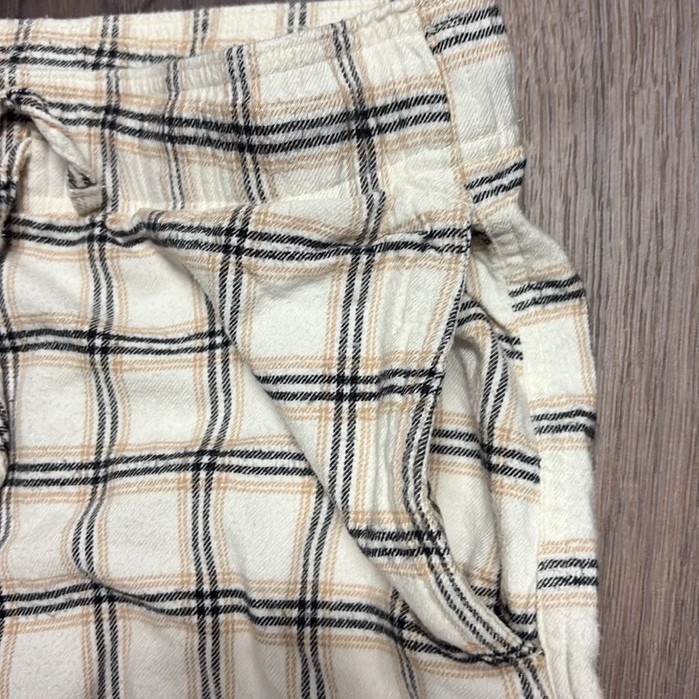 Hollister Sleep Set pajama pants and Must-Have Grey Tee -great condition!! M - Picture 6 of 9